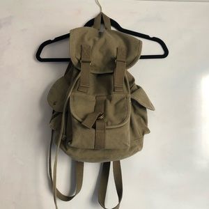 Medium Sized Claire’s backpack